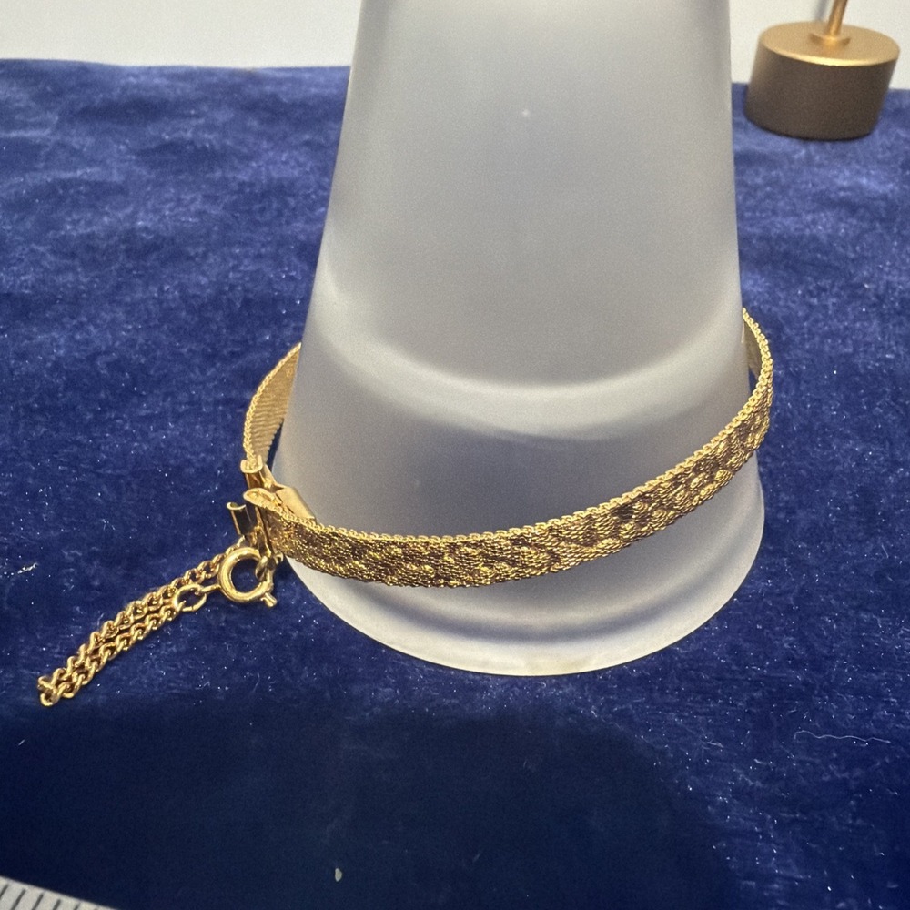 Vintage Gold Tone Mesh Bracelet Flexible Metal Chain Bangle